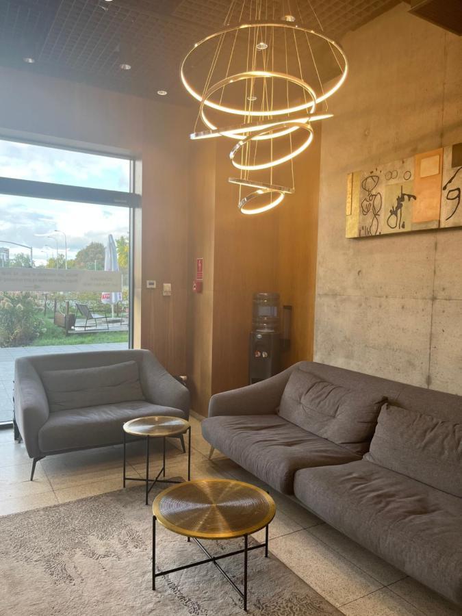Good Wolska Residence Варшава Екстериор снимка